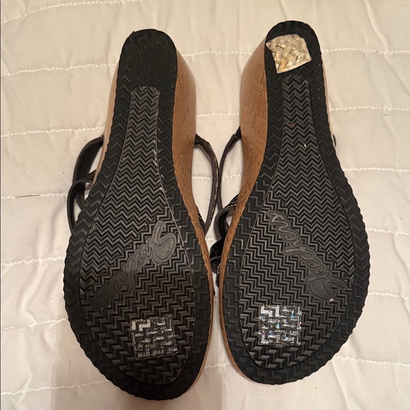 Skechers Women's Black and Tan Strappy Sandals - Picture 3 of 4